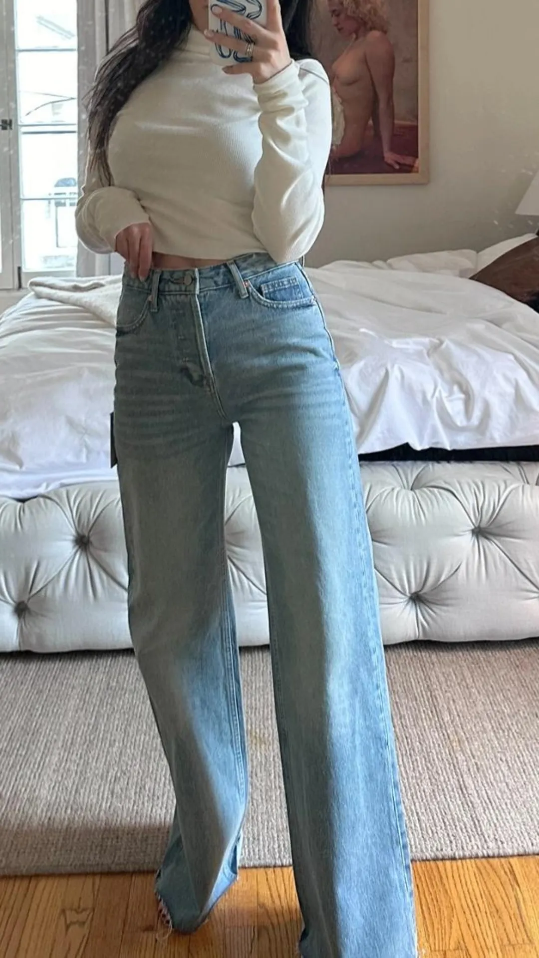 ’90s Inspired High-Rise Wide Leg Jeans - Light Wash