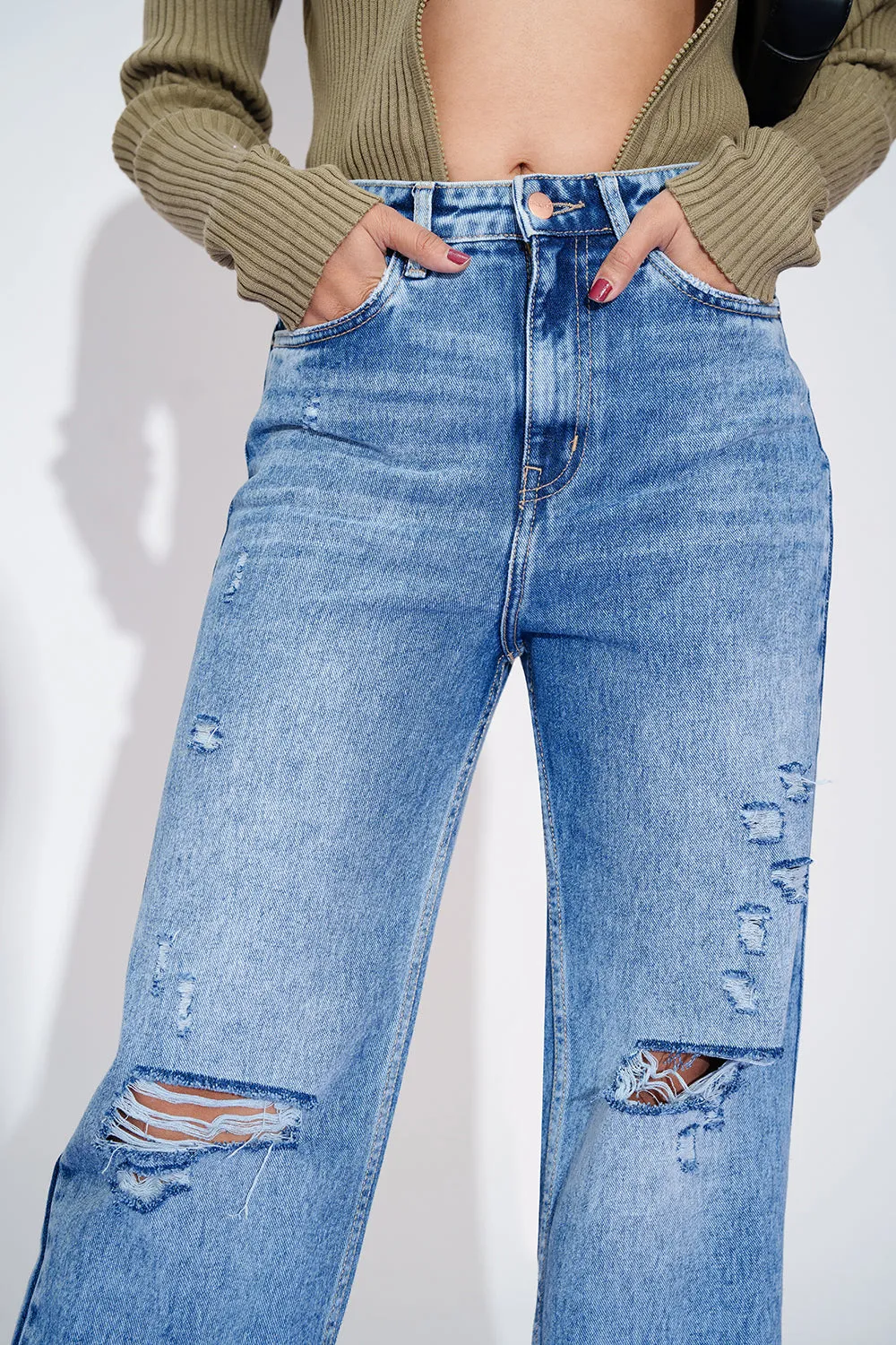 Distressed Edge Straight Fit Jeans