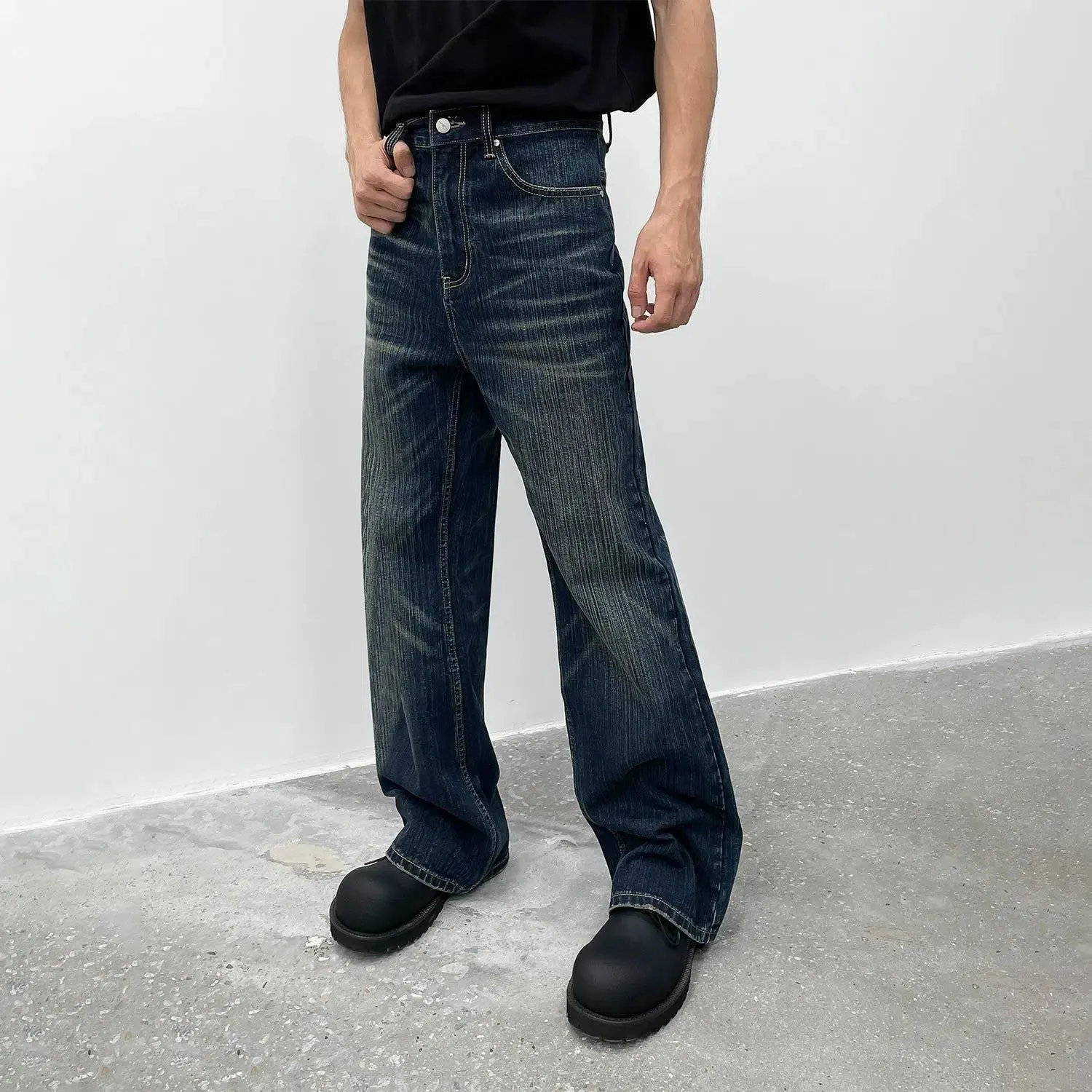 Faded Regular Fit Jeans