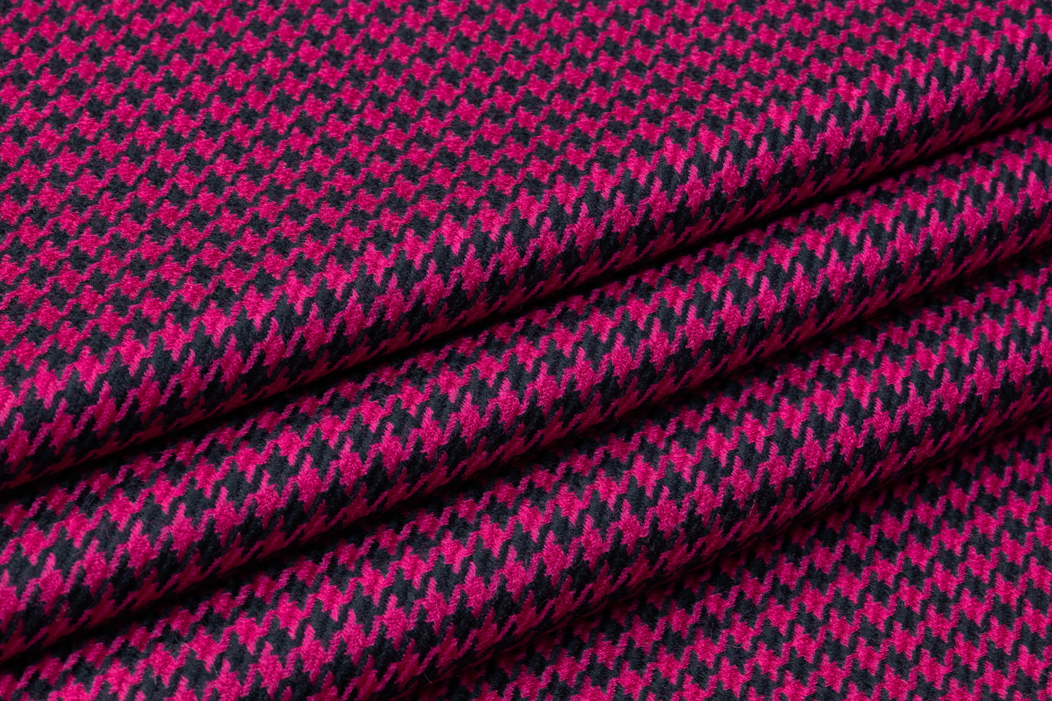 Houndstooth Italian Wool Suiting - Magenta / Black