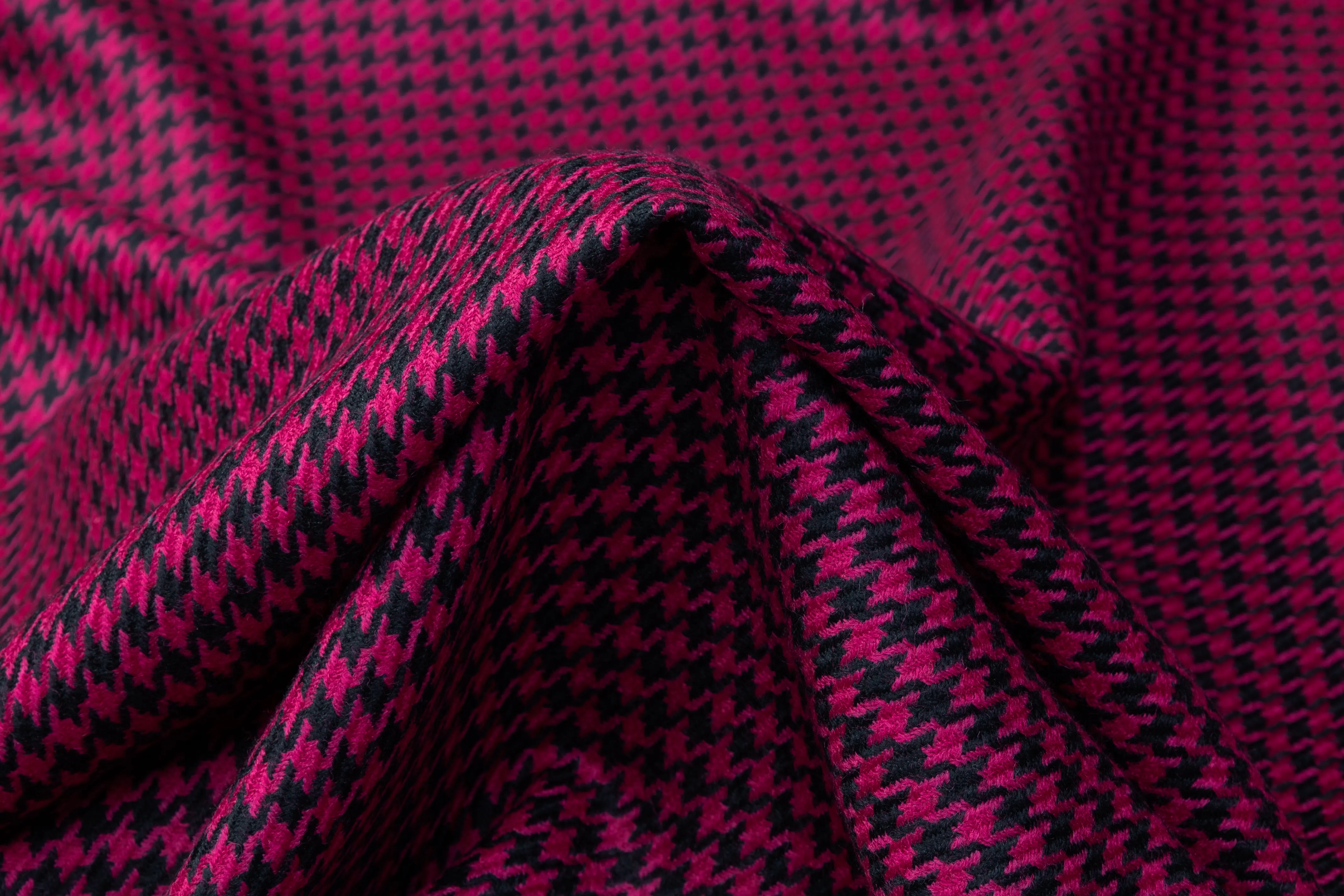 Houndstooth Italian Wool Suiting - Magenta / Black