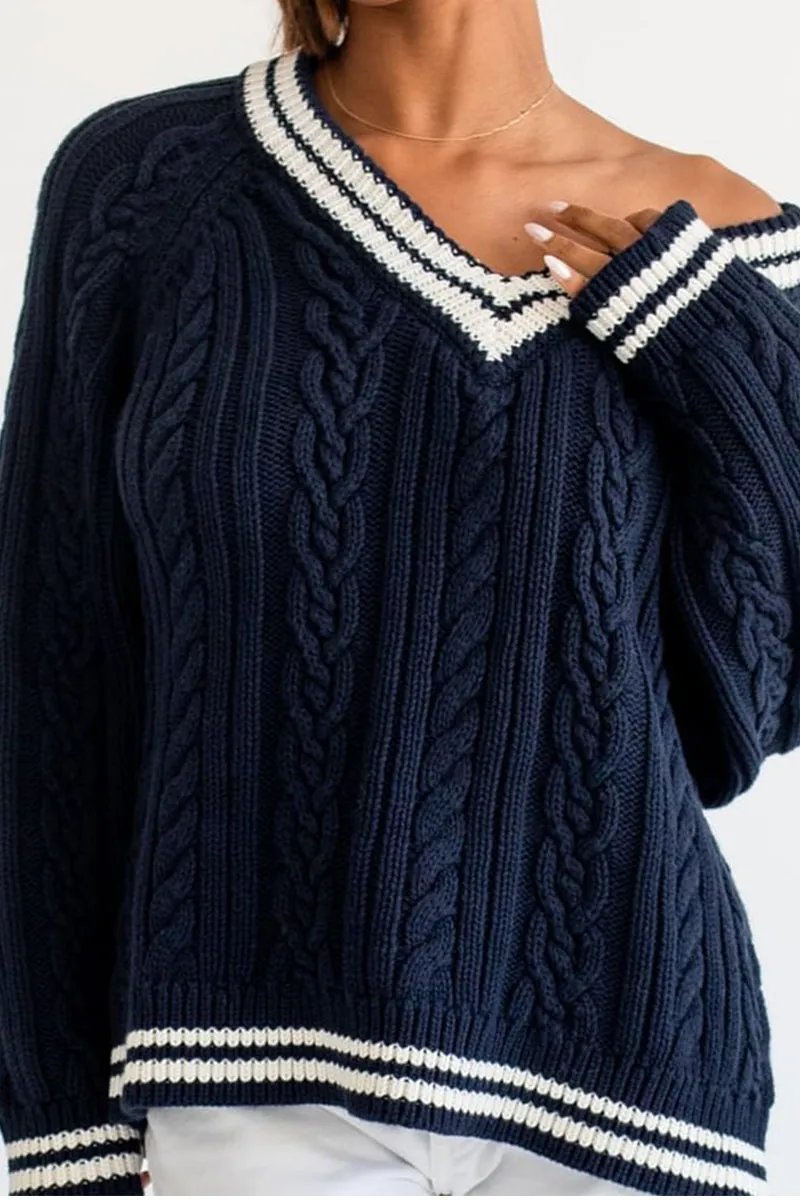 HWR1306 Classic Cable Knit V-Neck Sweater