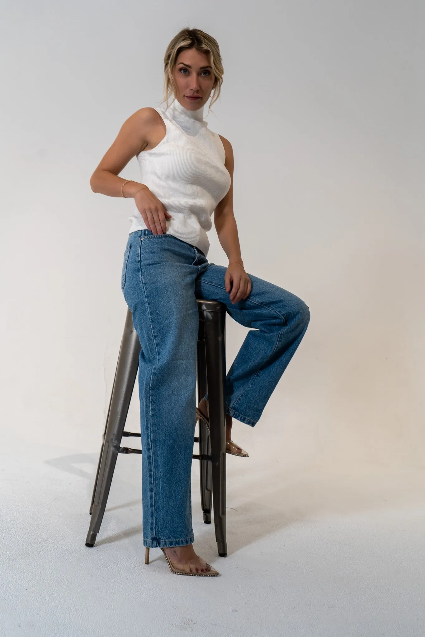 Relaxed 90's Long Straight Denim