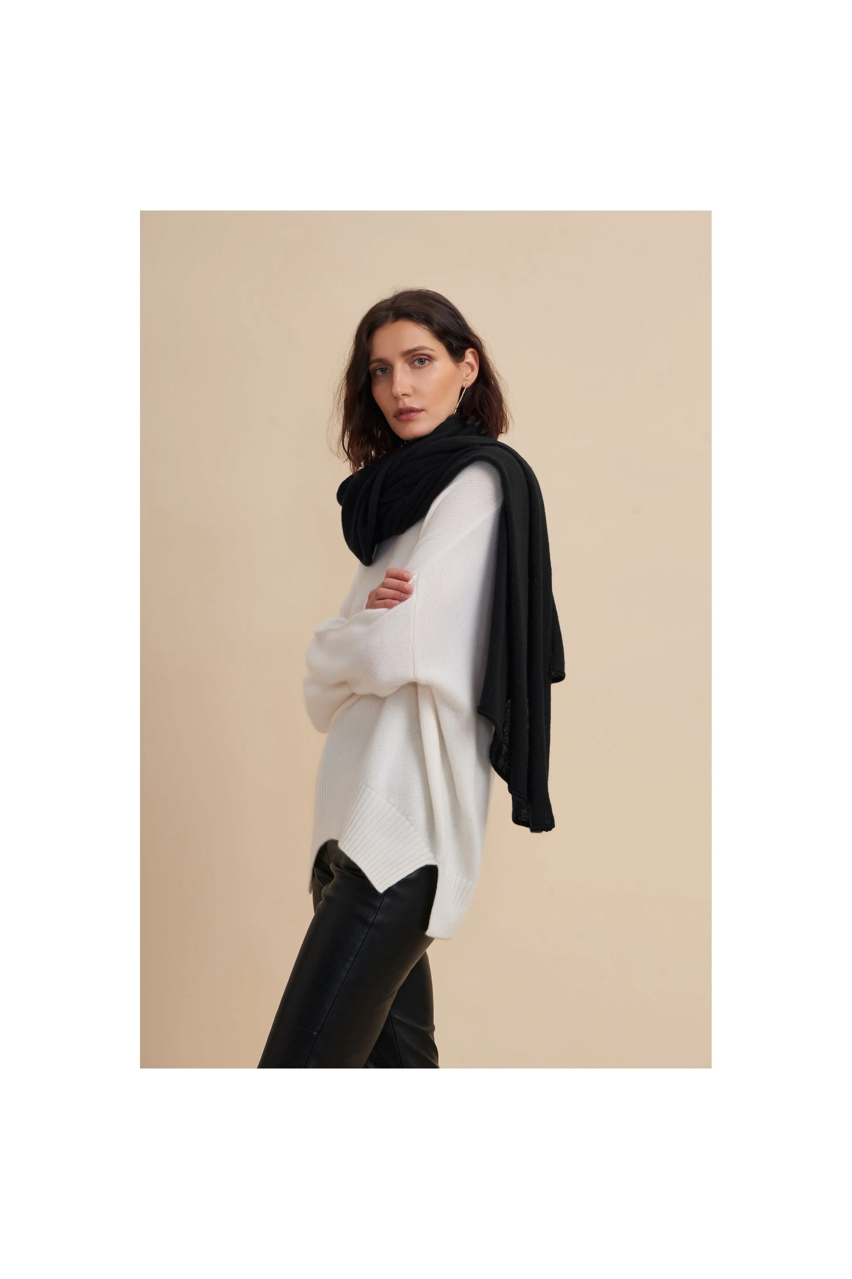 W. Cashmere Gala 100% Cashmere Travel Wrap | Black